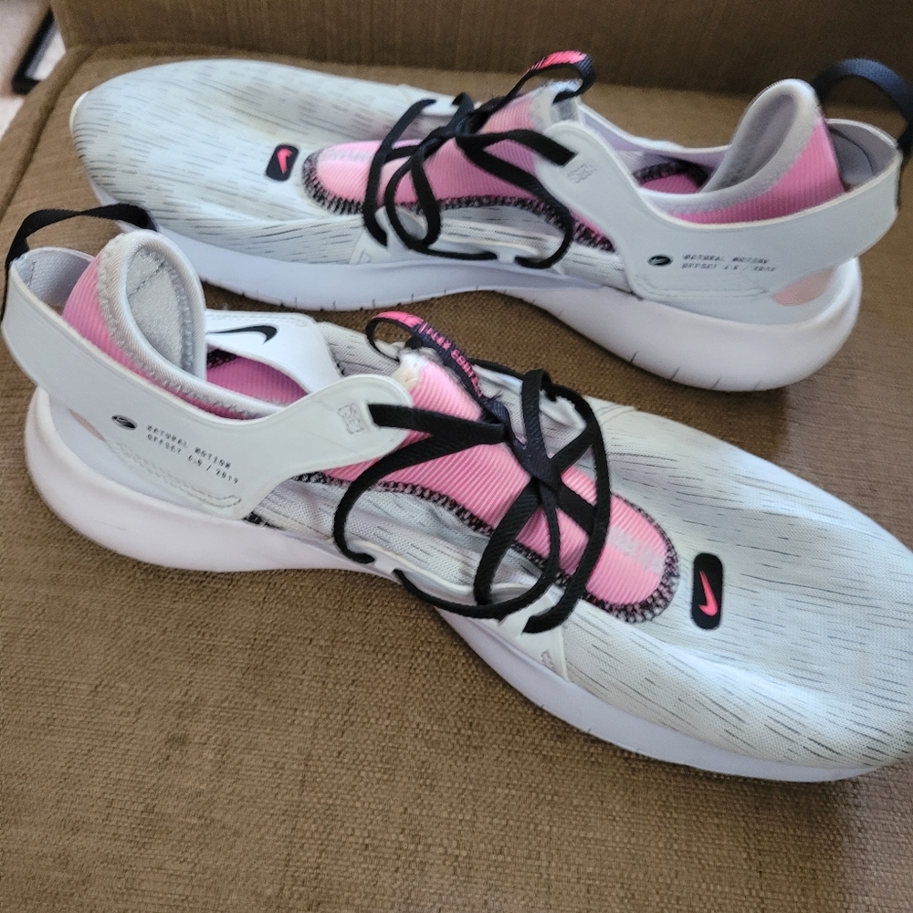 Running sneakers